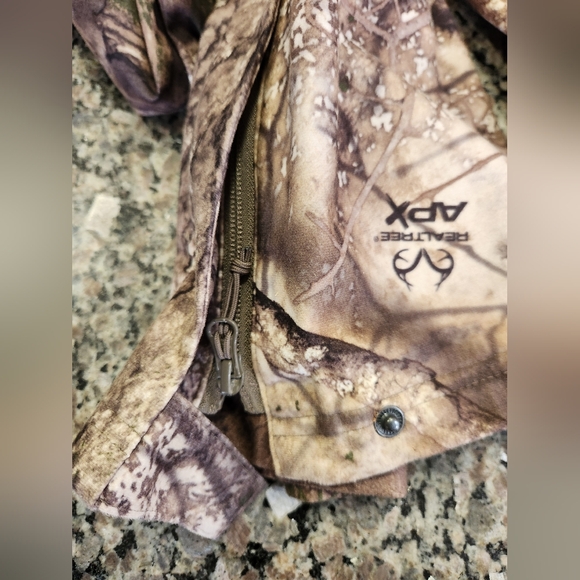 Realtree APX All Seasons Camo Cargo Pants - Picture 9 of 10